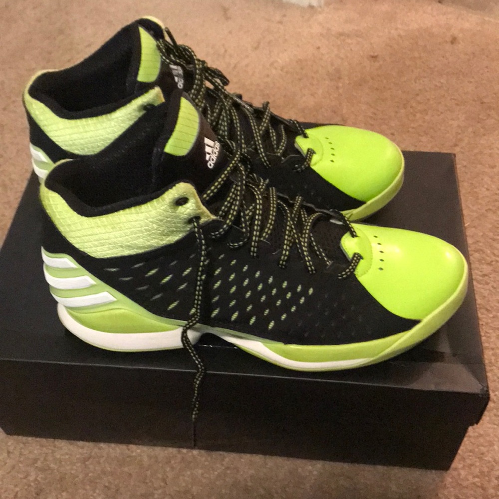 Derrick Rose adidas